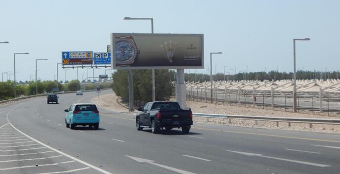 卡塔爾機(jī)場(chǎng)廣告